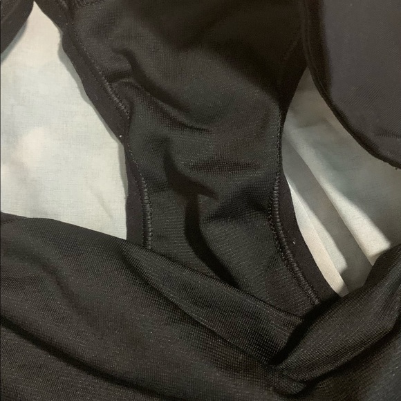 Lululemon speed shorts size 4 with 2.5” inseam - Picture 4 of 4